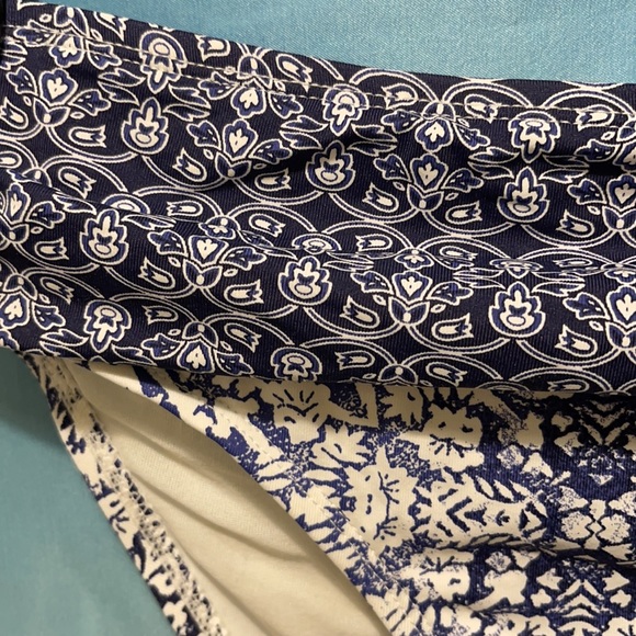 NWOT TOMMY BAHAMA SWIM BOTTOMS APPROX SZ XL - Picture 2 of 7